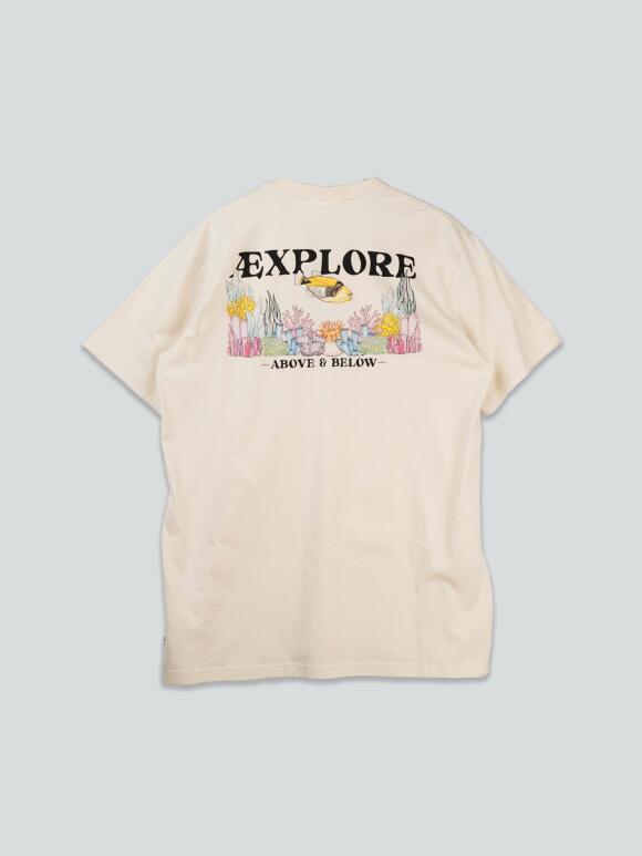 Lakor - Underwater Garden T-shirt